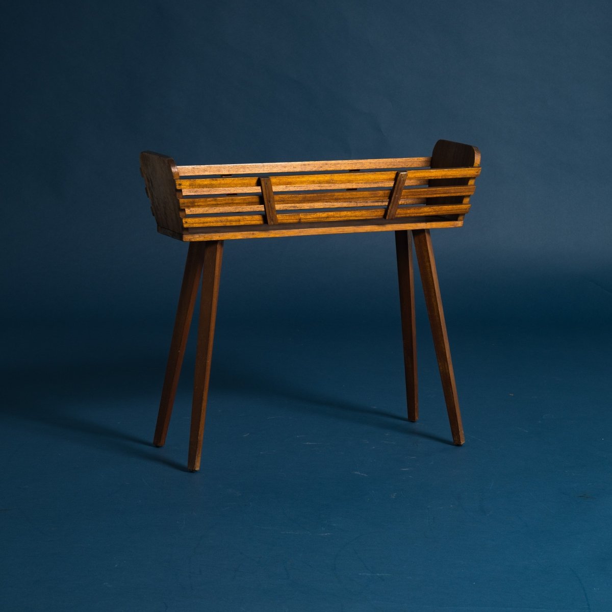 ヴィンテージ家具 – Tokyo Apartment Store