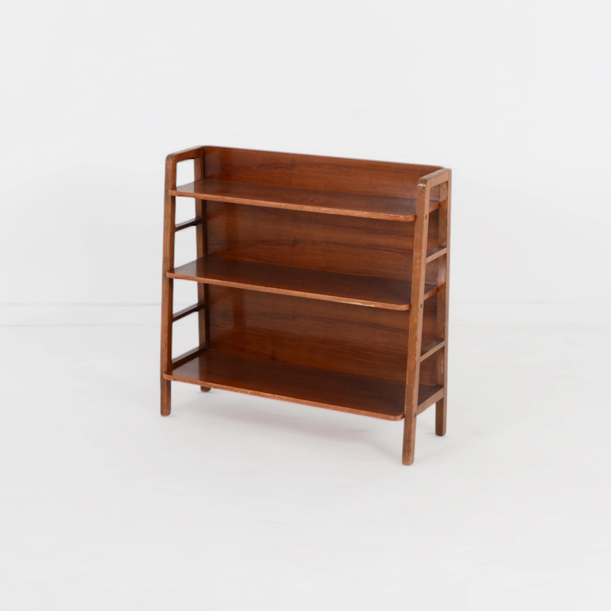 シェルフ – Tokyo Apartment Store