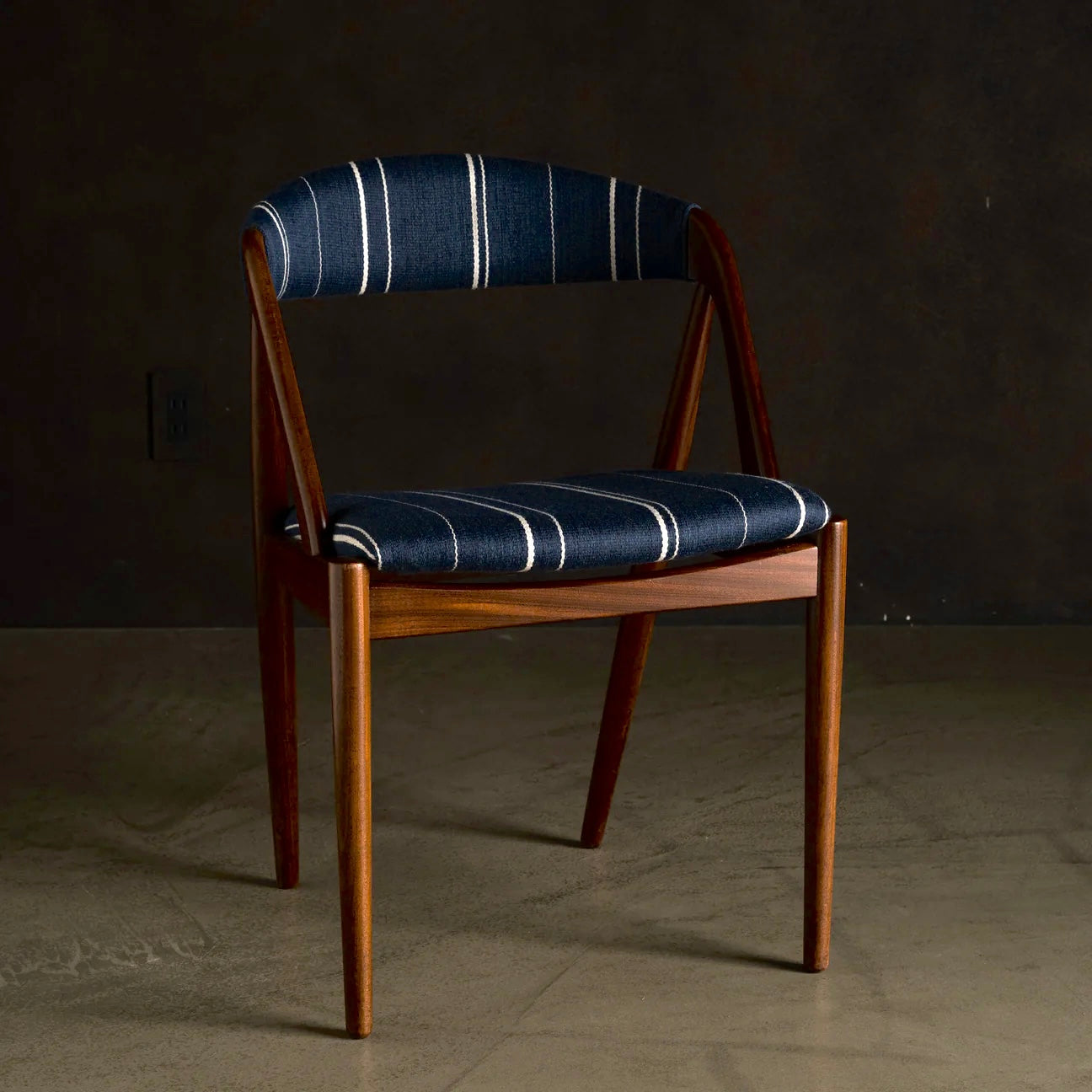 95歳現役、北欧家具デザイナー、カイ・クリスチャンセンの名作チェアが