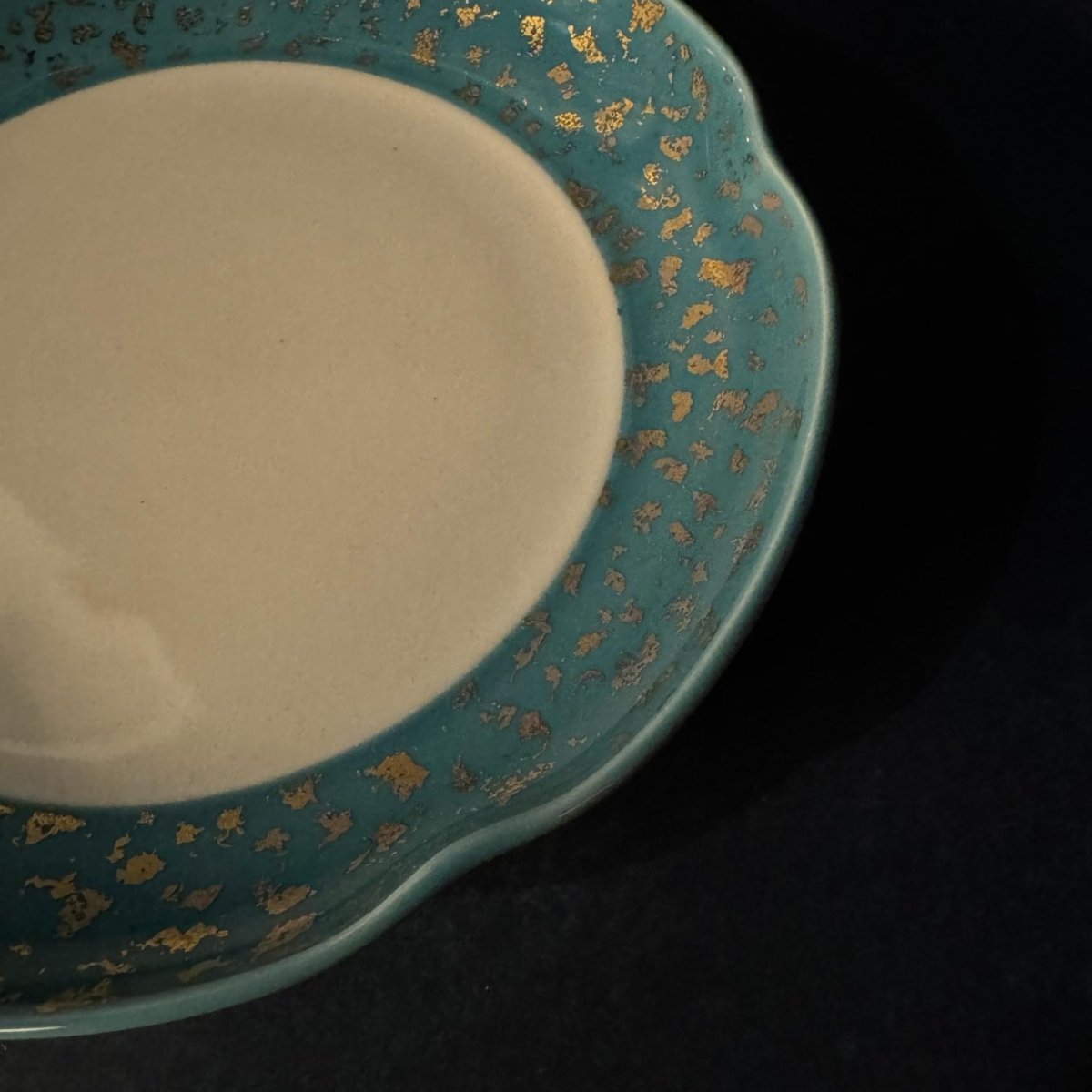 西海陶器 – Tokyo Apartment Store 有田焼 西海陶器 青磁大鉢 山水風景