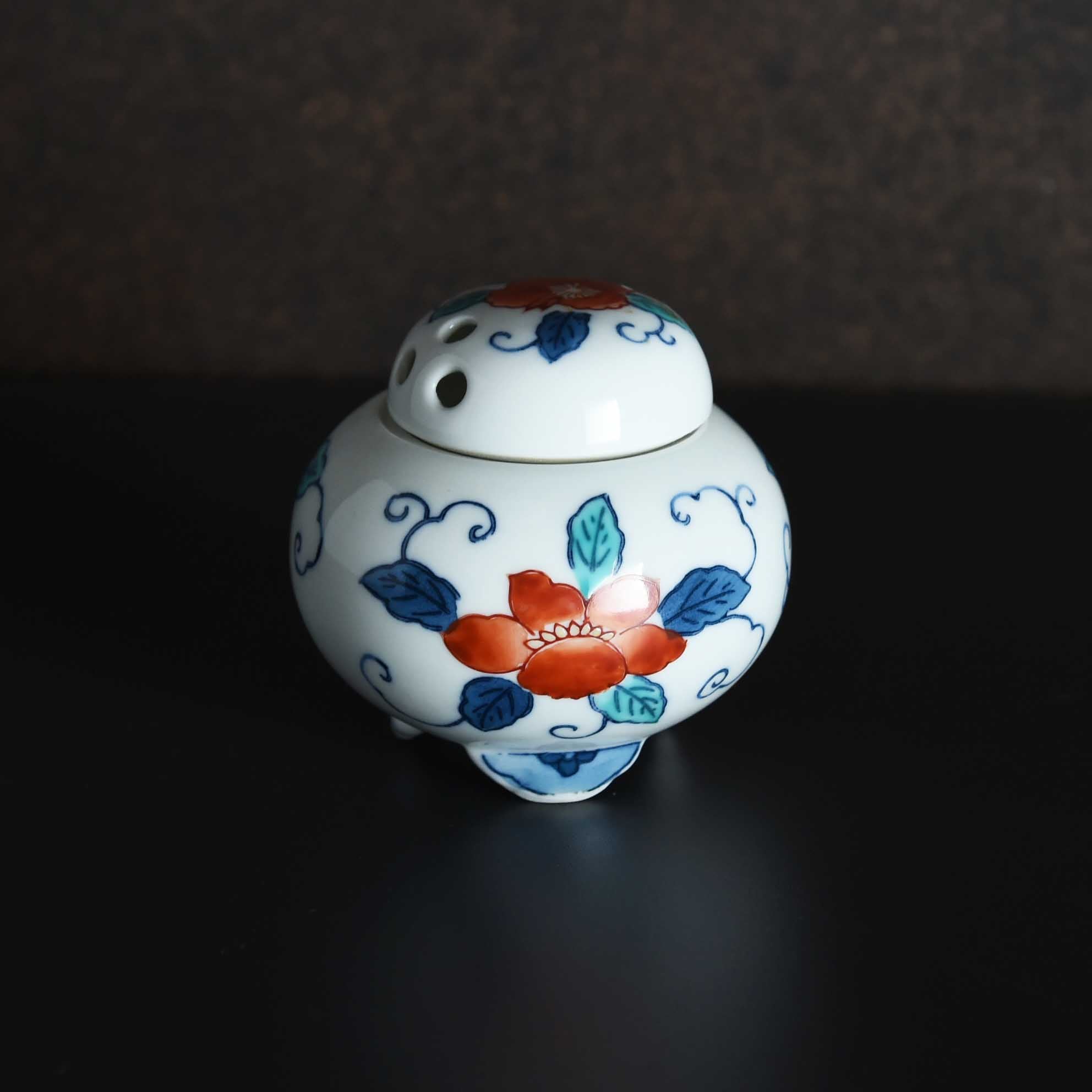 ARITA（有田焼・骨董品） – Tokyo Apartment Store