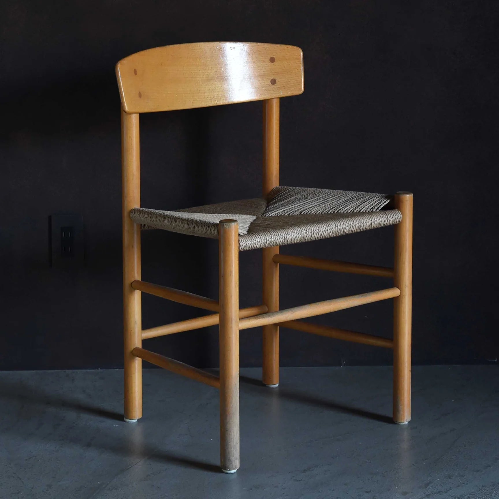 J39 シェーカーチェア ボーエ モーエンセン Kvistmobler ② ボーエ・モーエンセンのJ39-シェーカーチェア-人々のための椅子