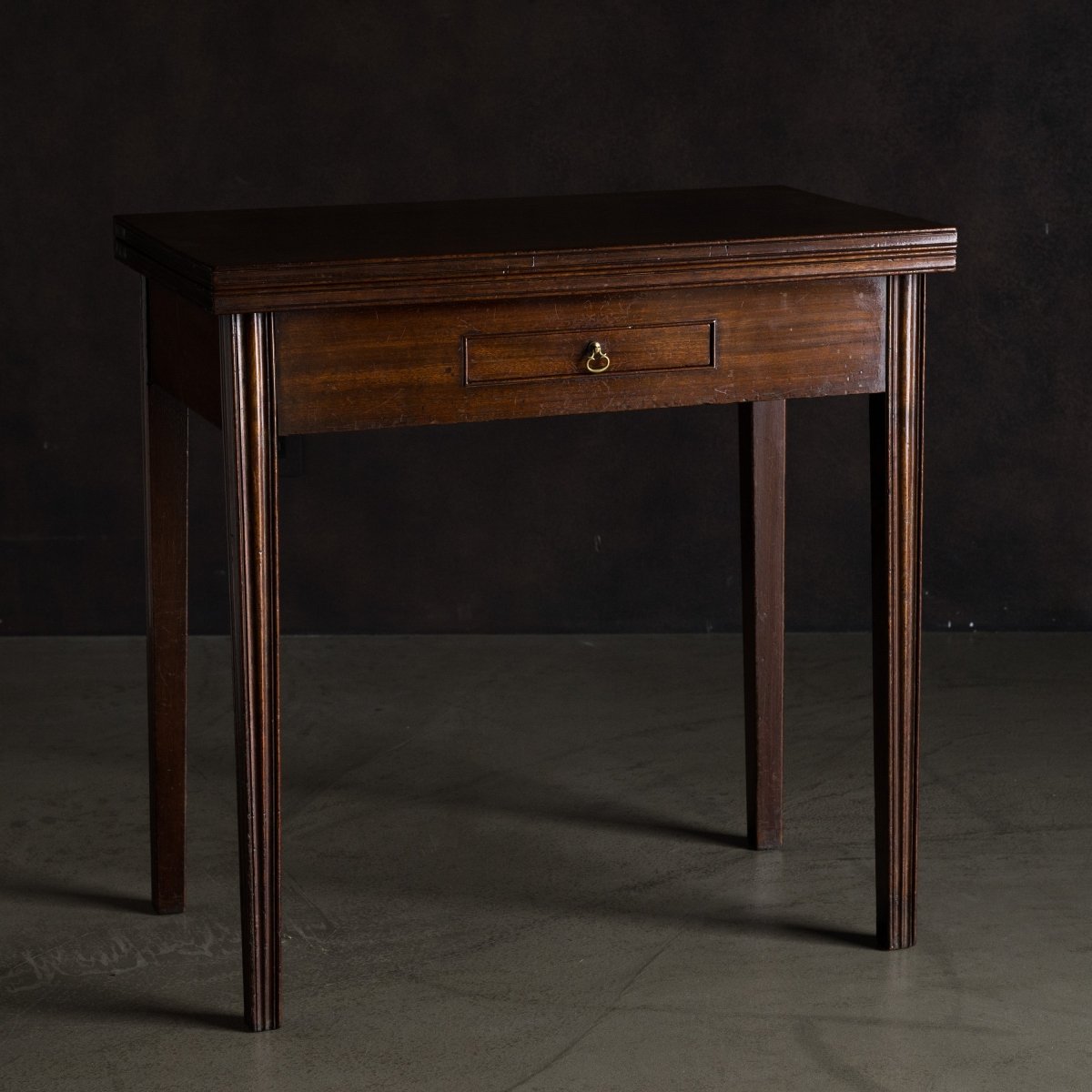 イギリス・ロンドンからヴィンテージ家具を新着入荷 – Tokyo Apartment