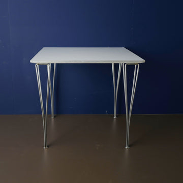 フリッツハンセン テーブル　ホワイト